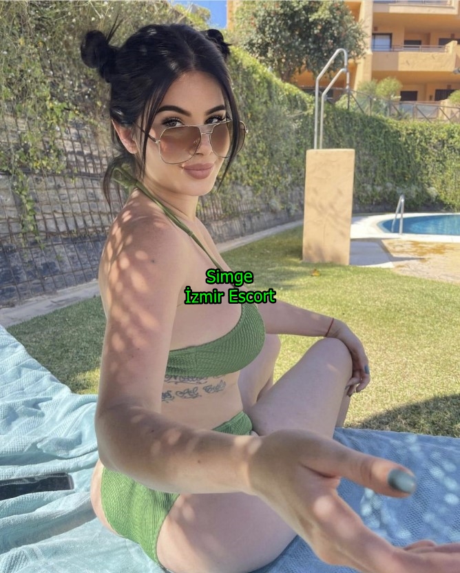 izmirescortsimge-3 izmirescortsimge-3 İzmir Escort Simge Partnerimi Yatakta Zevkten Kıvrandırırım