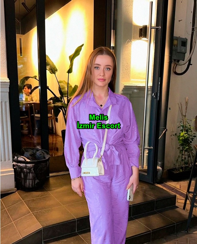izmirescortmelis-3 İzmir Escort Melis İzmir'in En Seksi Escortlarından Biri Olarak Baştan Çıkarmaya Geldim